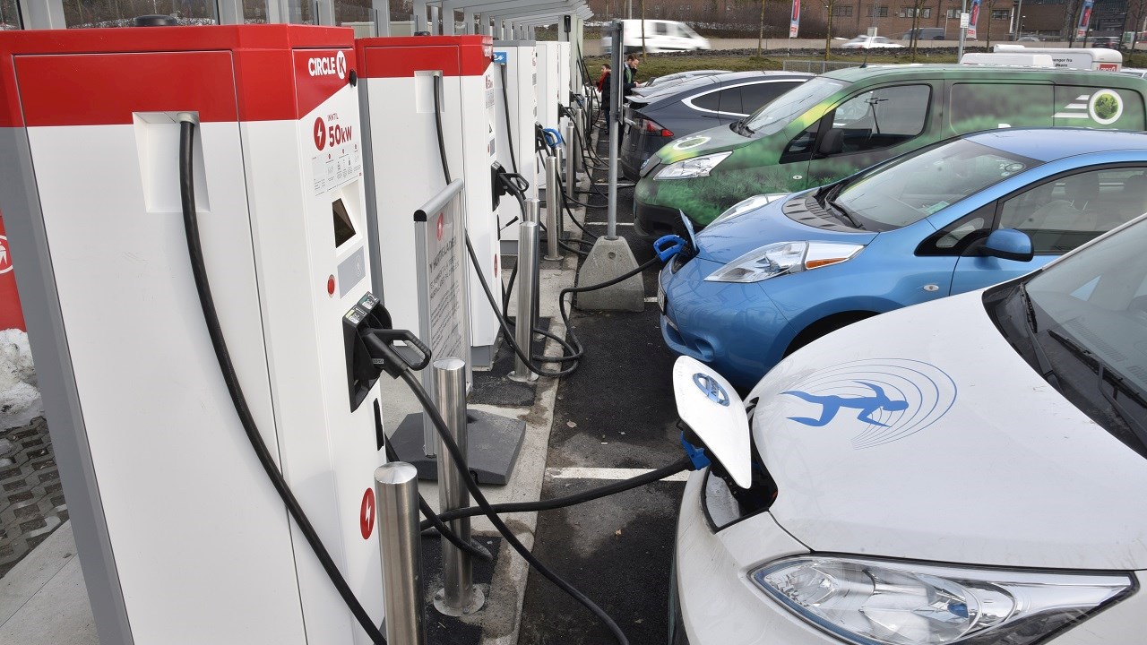 Circle K strengthens electric vehicle initiative with high power charging stations from ABB