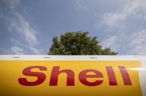 Shell Switches U.K. Customers to 100% Renewable Power