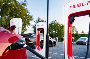 Tesla electric cars to blaze to full charge in 15 minutes! Tesla Supercharger V3 EV charger launch next month