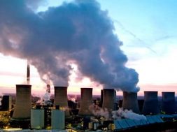 UK greenhouse gas emissions down 2.5 percent as renewables hit record