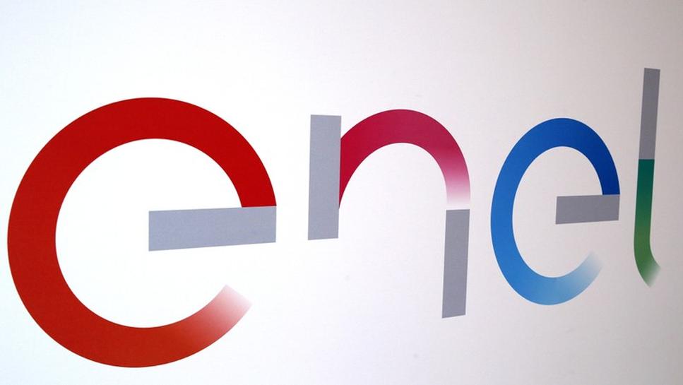 UPDATE 1-Italy’s Enel puts faith in green energy, grids to power growth