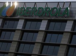 Wind giant Iberdrola steps into the Spanish sun