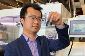 Better method to recycle and renew used cathodes from lithium-ion batteries