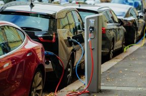 Electric Cars Are Estimated to Be Cheaper than Regular Cars by 2022