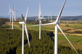 Macquarie kicks off sale of wind assets in Italy and France