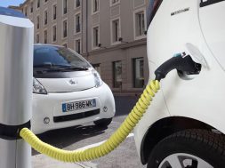 Electric vehicles-A new model to reduce time wasted at charging points