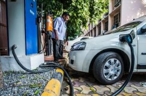 Opinion – Power thieves drain India’s electric car hopes