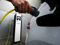 Panasonic to set up 1-lakh-strong charging grid to power electric vehicles in India