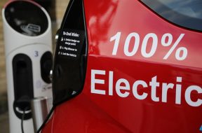 Seattle passes measure for electric vehicle charging, Durkan still faces flack