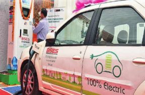 Delhi- Electric car out of charge Now, book your slot on app