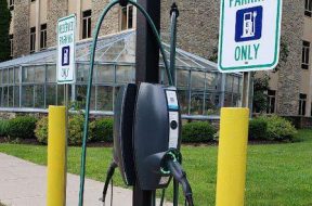 New electric vehicle charging stations open in Houghton