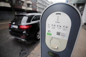 Electric Vehicle Makers Welcome GST Reduction on EVs and Chargers – Industry Reactions