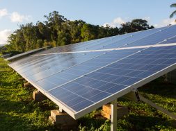 Large solar power installation in tropics
