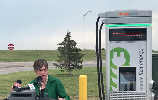 Kansas adds electric car charging at turnpike service areas