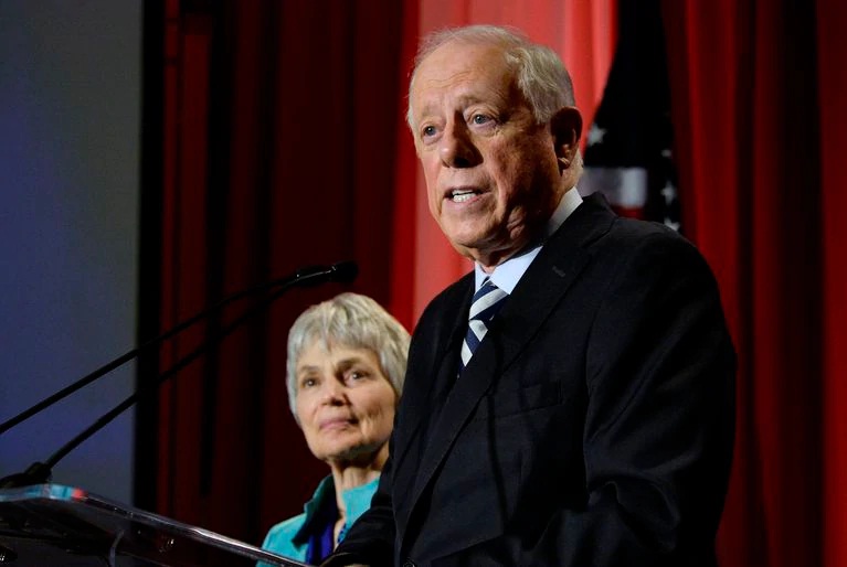 Ex-Tennessee Gov. Bredesen introduces renewable energy firm