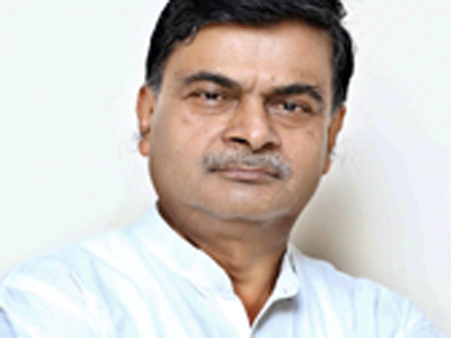 R K Singh directs states to clear dues of power generating companies