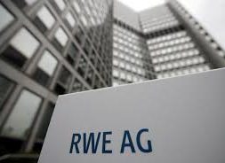 UPDATE 2-Fresh off E.ON-asset swap, RWE renewables outlook disappoints