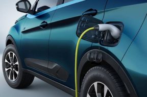 Buy an electric car in Delhi and get back up to Rs 1.5 lakh