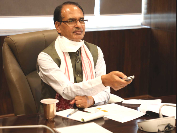 Madhya Pradesh Govt to install two lakh solar pumps for farmers in next three years