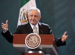 Mexican president orders fraud complaints against green power firms