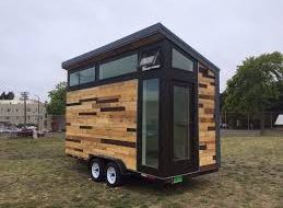 Students build Hydrogen Tiny House