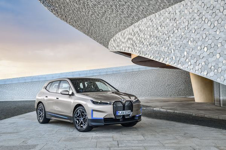 BMW is the first in the world to use aluminum produced with solar energy