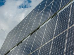 Gujarat to re-tender 700 MW solar projects to seek lower tariff