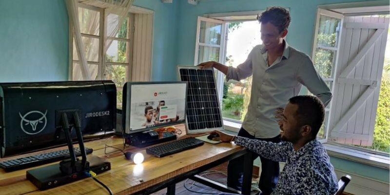 AFRICA: Jirogasy joins forces with Aceleron for solar-powered computers in schools
