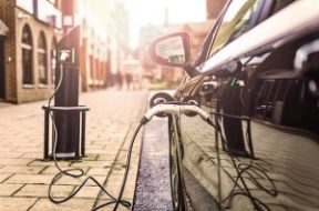 Allstar adds Plug-N-Go to EV charging network