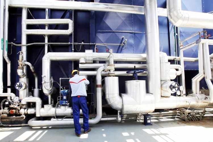 PROJECTS: Oman to Build Mega Green Hydrogen Project