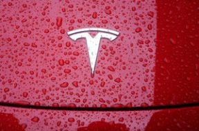 Tesla lobbies India for sharply lower import taxes on electric vehicles