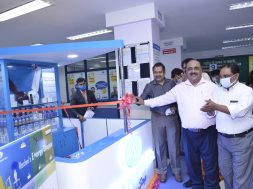 Mr. Dwijadas Basak, Chief- Customer Experience, Commercial and Social Impact Group inaugurating the Energy Shoppe at Rohini, Delhi.