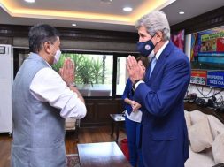 RK Singh meets US Special Presidential Envoy for Climate John Kerry in Delhi