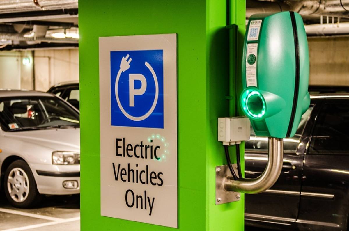 GREENSHIFT PAVES ROAD TO ELECTRIFICATION WITH ANOTHER CONVENIENT FAST EV CHARGING HUB IN CHEMBUR, MUMBAI – EQ Mag Pro