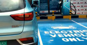 India’s oil firms pledge to install 22,000 EV charging stations by 2026