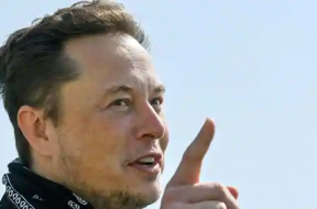 This is how Elon Musk responds to General Motors CEO’s EV leader comment
