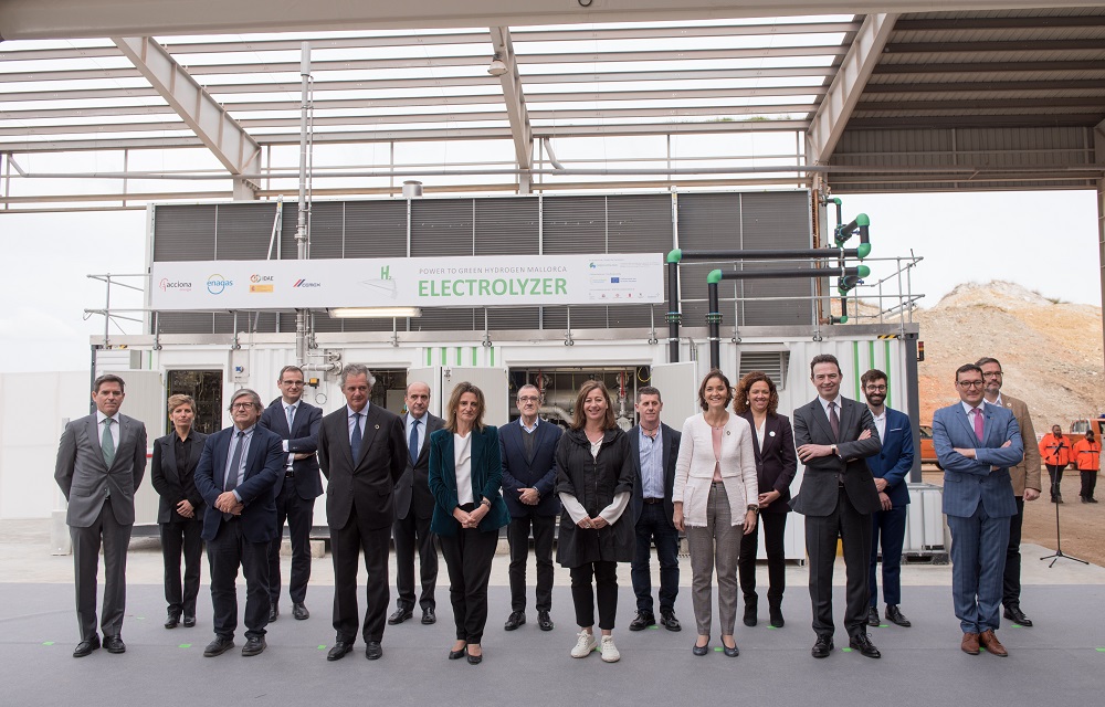 Vice president Teresa Ribera inaugurates Spain’s first industrial renewable hydrogen plant in Lloseta (Mallorca) – EQ Mag Pro
