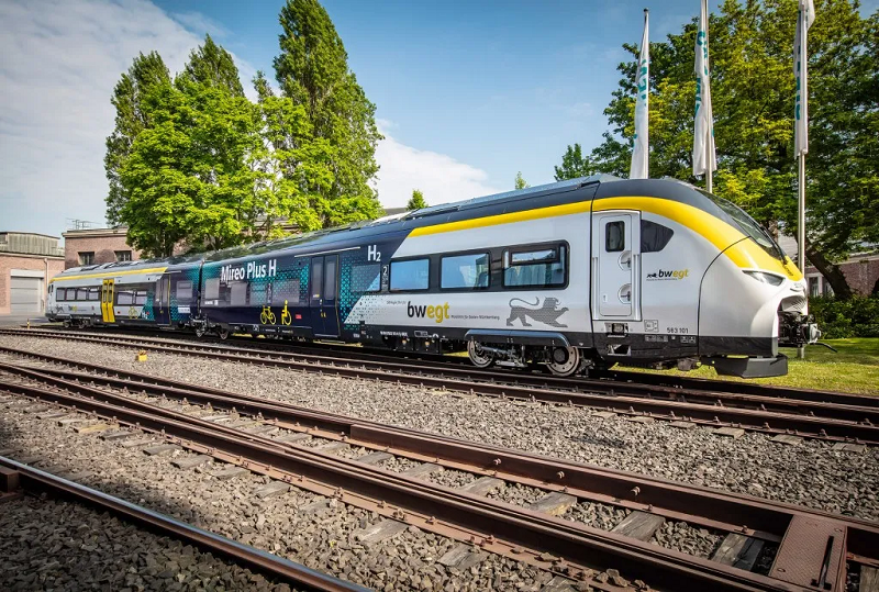 Deutsche Bahn and Siemens Mobility present a new hydrogen train and hydrogen storage tank trailer – EQ Mag Pro
