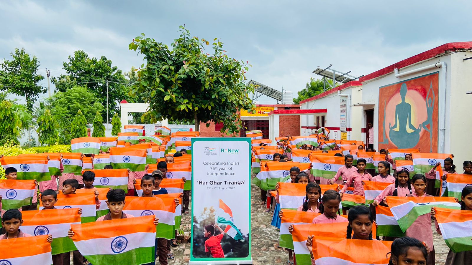 ReNew Power goes all for ‘Har Ghar Tiranga’ campaign from flag on wind turbine to festooned solar parks – EQ Mag Pro