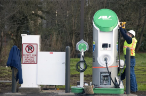 Scientists have finally figured out how to charge an EV in less than 10 minutes