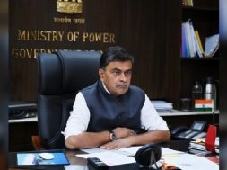 Power minister asks NTPC to more than double capacity by 2030