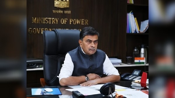 Power minister asks NTPC to more than double capacity by 2030