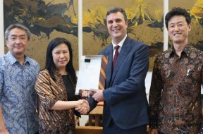 ADB, DSNG Sign Sustainability-Linked Loan to Support Rural Livelihoods and Agroforestry in Indonesia
