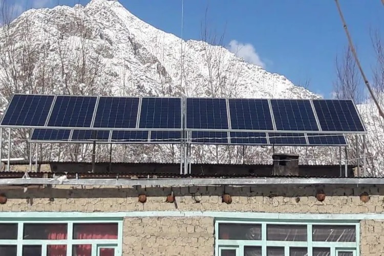 Ladakh working towards becoming zero carbon emission UT of India