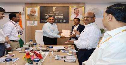The Coal Ministry has signed agreements with the successful bidders of six coal mines, marking a significant step in the commercial mining sector’s development – EQ