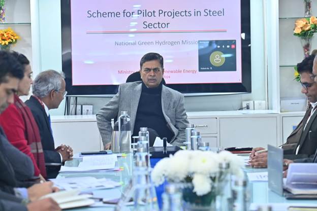 Power and New & Renewable Energy Minister meets industry, discusses pathways to accelerate use of green hydrogen in iron and steel sector