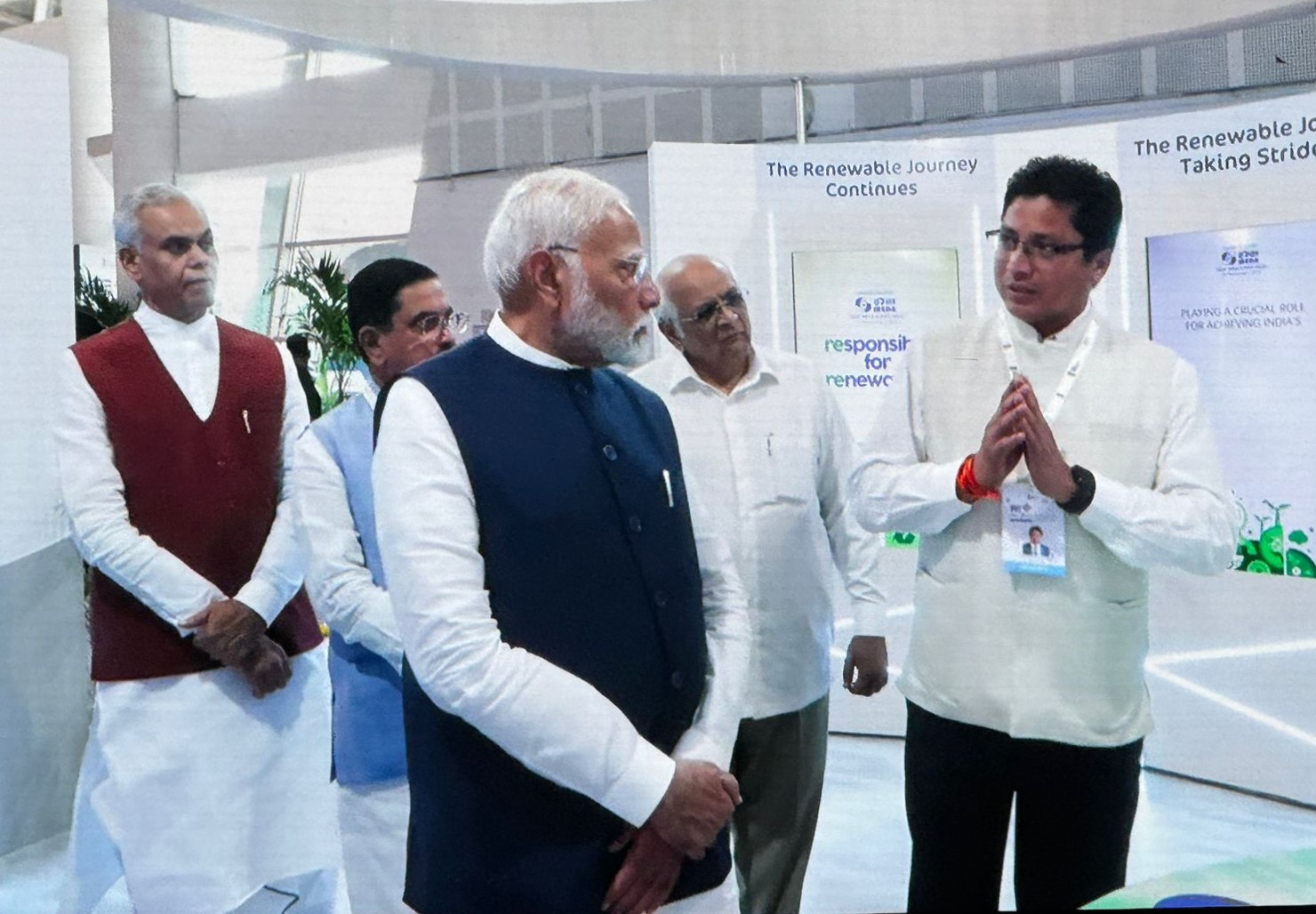 Prime Minister Shri Narendra Modi Visits IREDA Pavilion at RE-INVEST – EQ