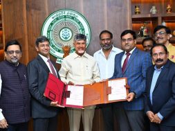 Shri Gurdeep Singh, CMD, NTPC Limited & NTPC Green Energy Limited and Hon. Chief Minister of Andhra Pradesh, N. Chandrababu Naidu at the signing ceremony of a joint venture (JV) between NTPC